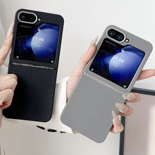 Load image into Gallery viewer, Samsung Galaxy Samsung Galaxy Z Flip 5 & 6 Silicon Case Liquid Silicon Inner Fabric